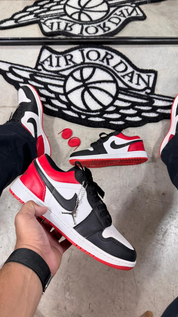 Jordan 1 Low - Tricolor