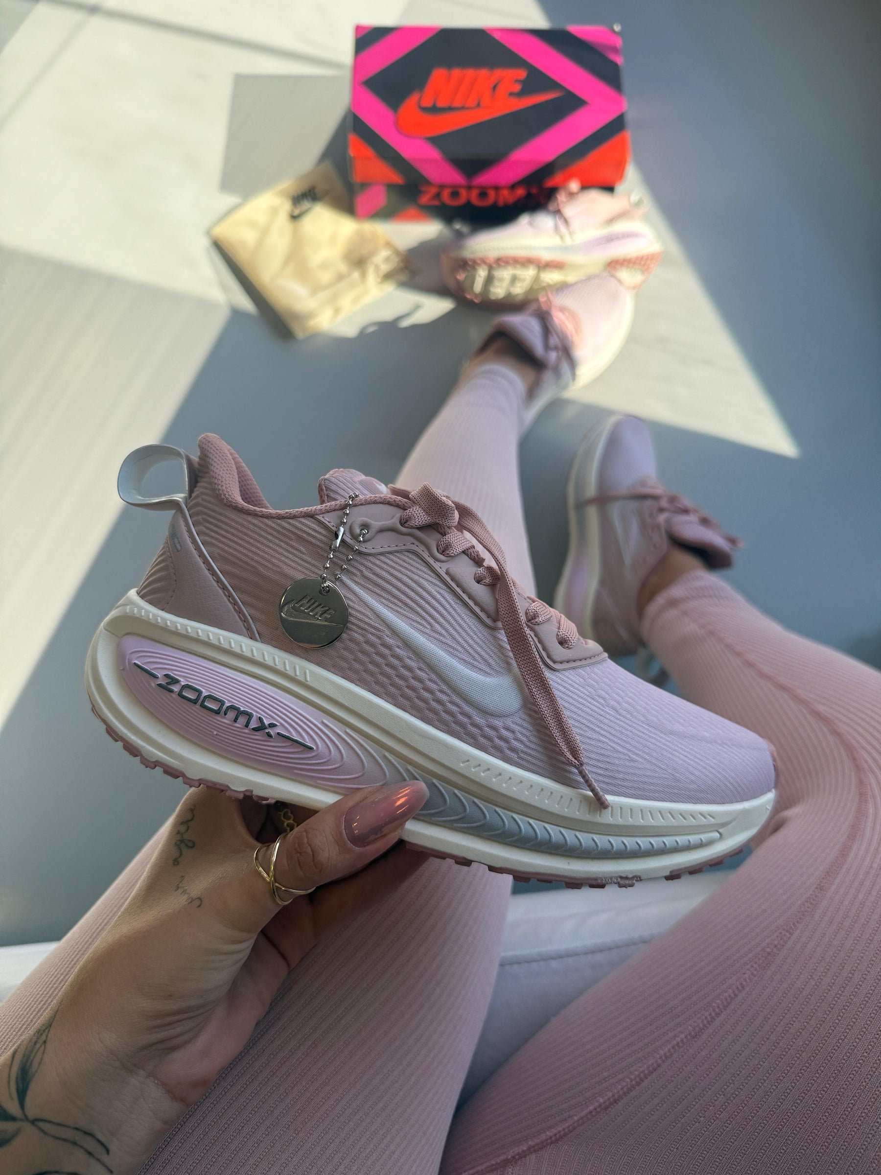 ZoomX Vomero 18 - Nude Suspiro