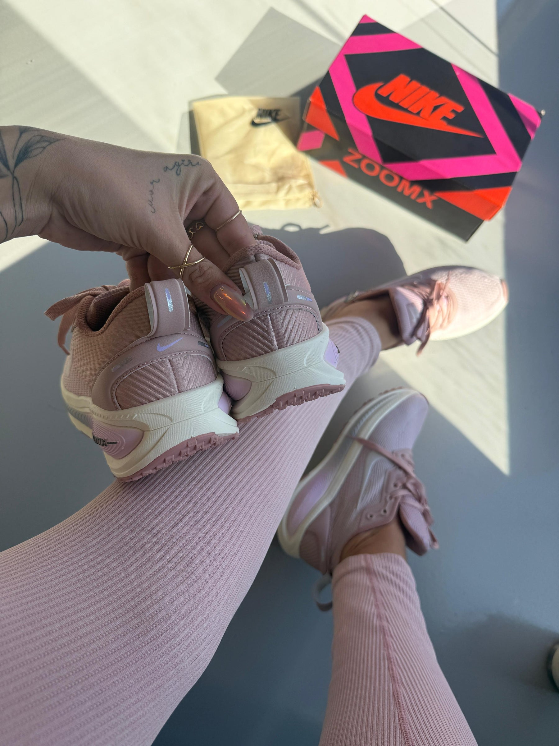 ZoomX Vomero 18 - Nude Suspiro