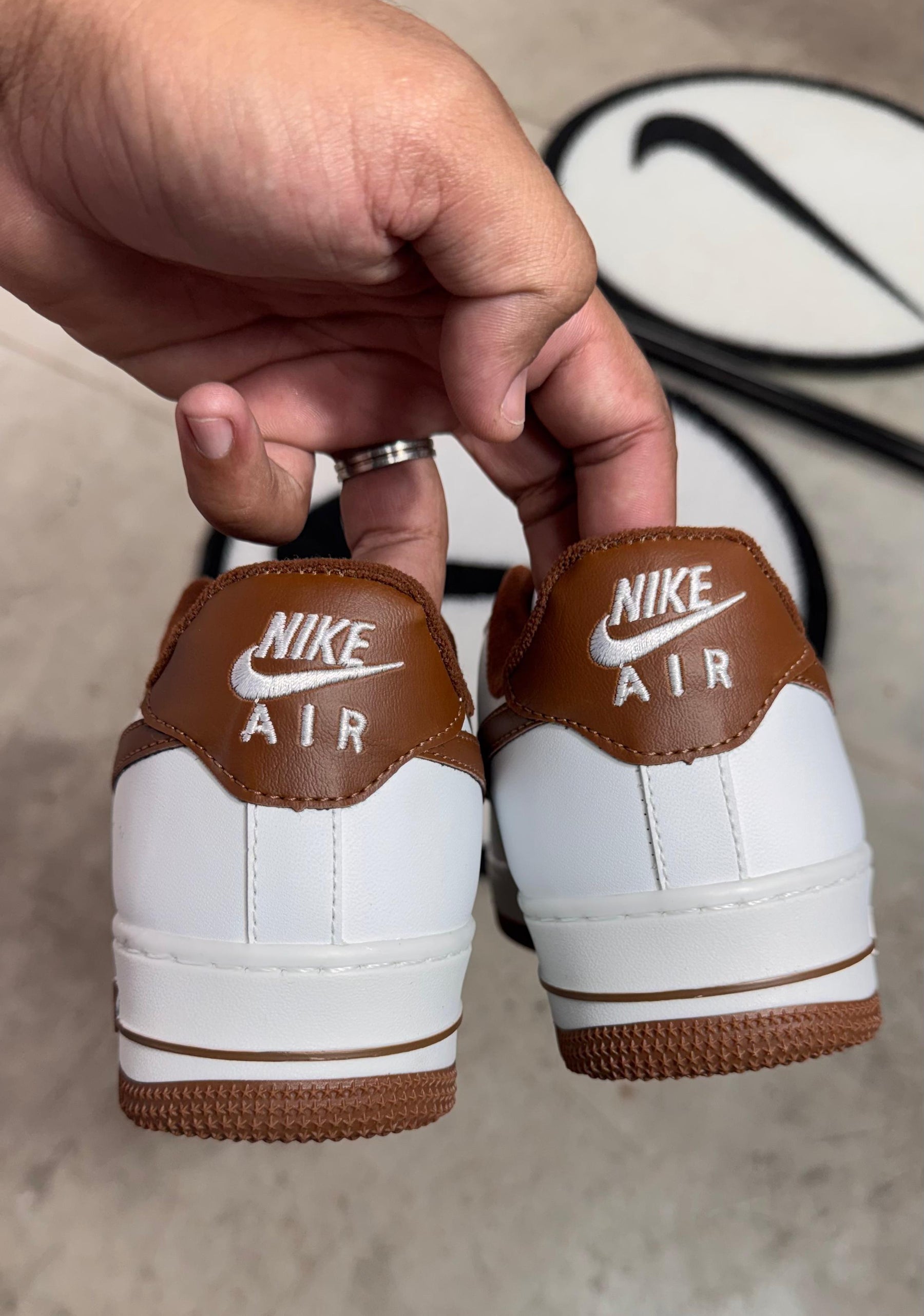 Air Force 1 - Branco / Caramelo