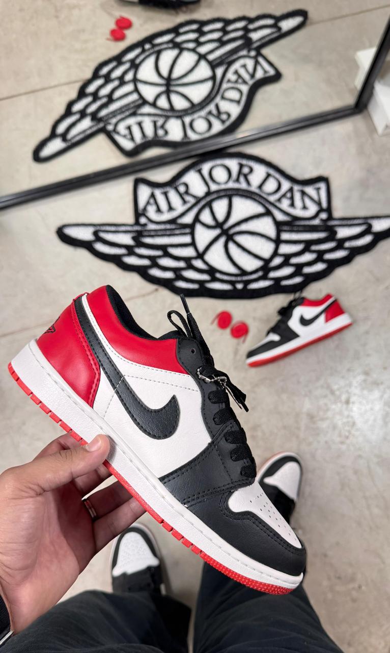 Jordan 1 Low - Tricolor