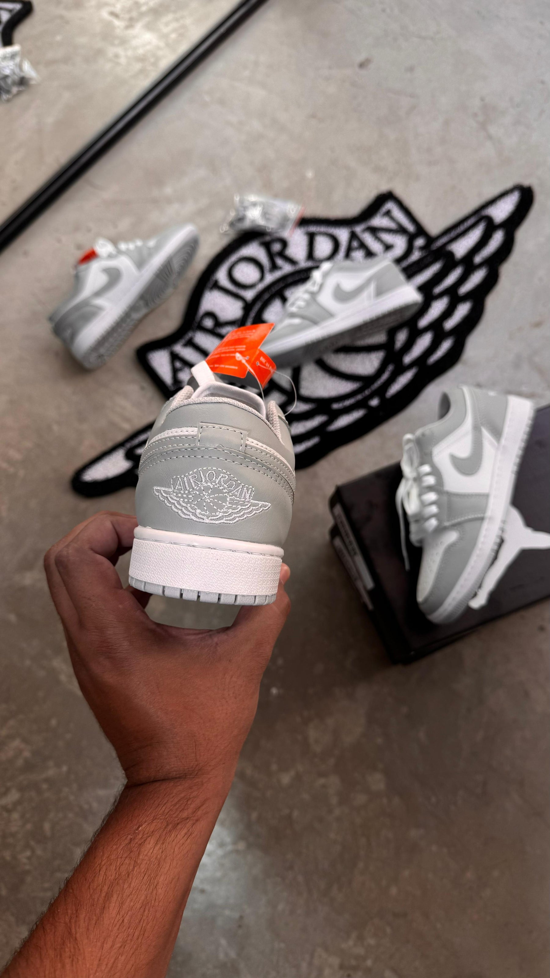 Air Jordan 1 Low - Cinza