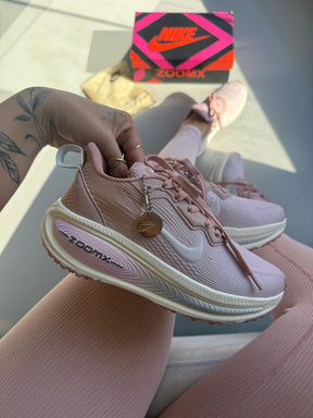 ZoomX Vomero 18 - Nude Suspiro