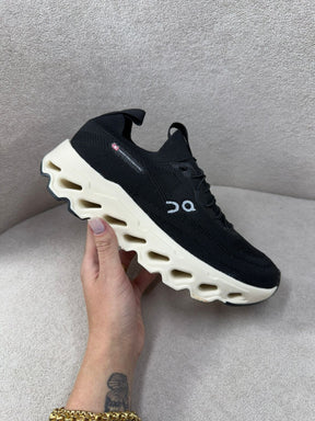 Tênis On cloudtilt Running