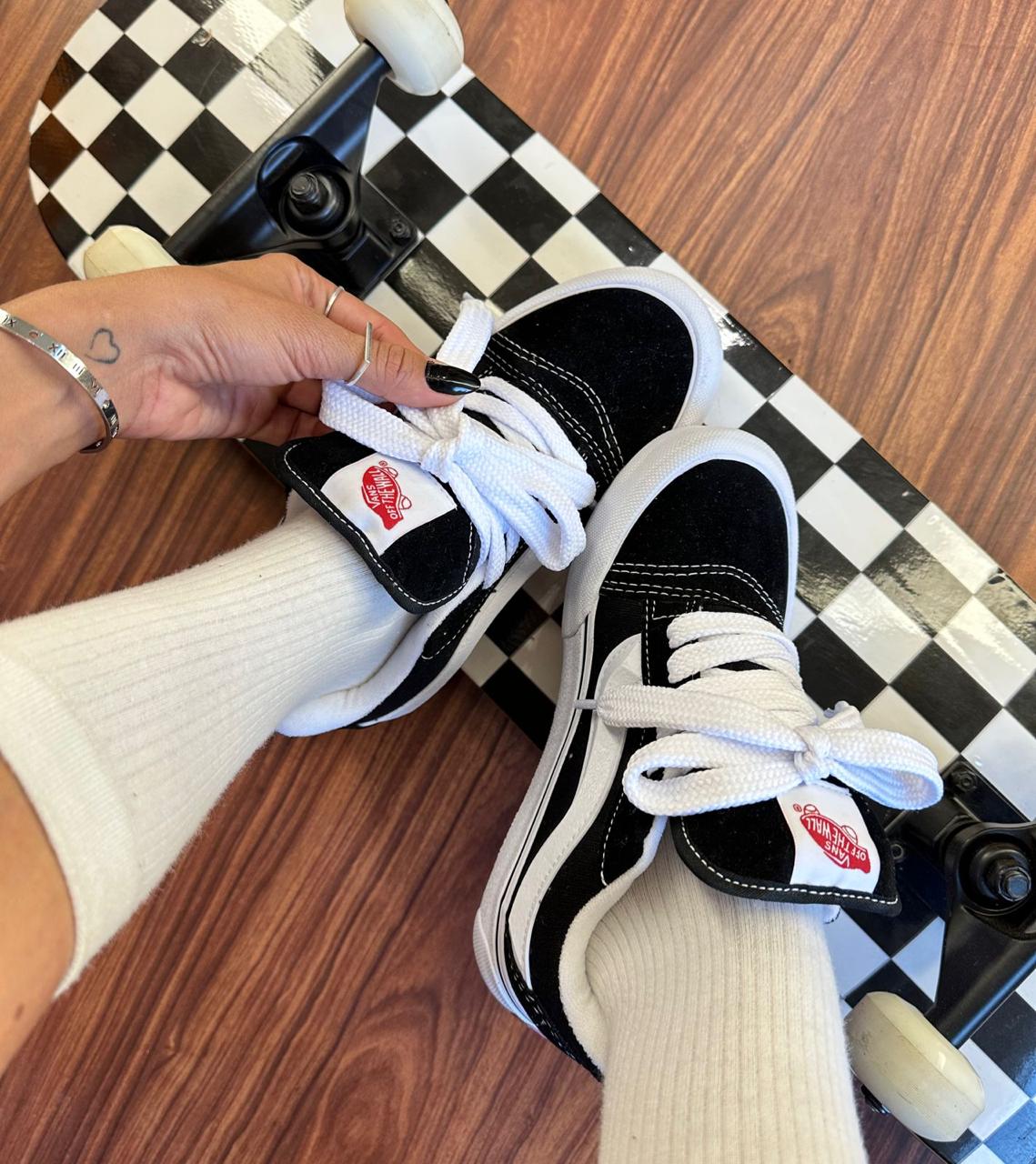 Vans Knu Skool Preto e Branco