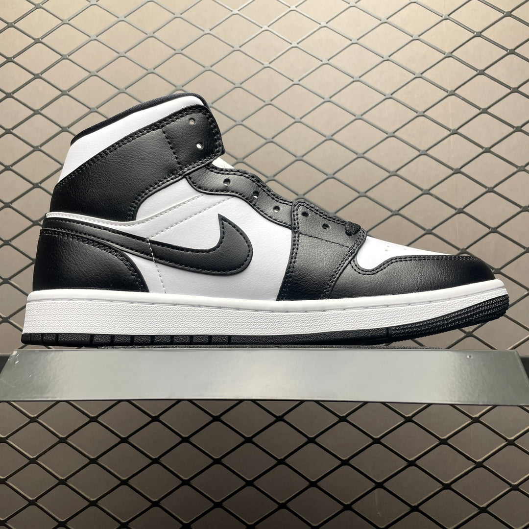 Air Jordan 1 - Preto/Branco