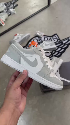 Air Jordan 1 Low - Cinza